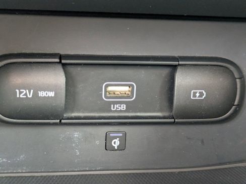 Used 2022 Kia Niro Touring Special Edition image 23