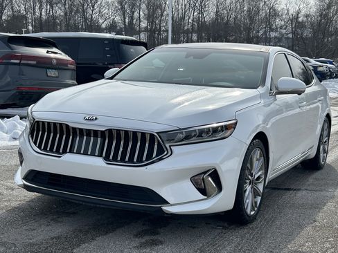 Used 2020 Kia Cadenza Limited image 3