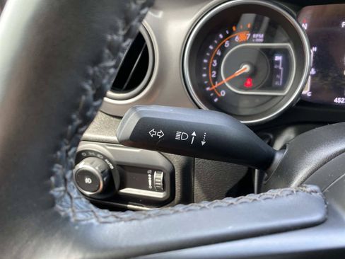 Certified 2023 Jeep Wrangler Unlimited Sport w/ Sun And Sound Package AWD/4WD image 21