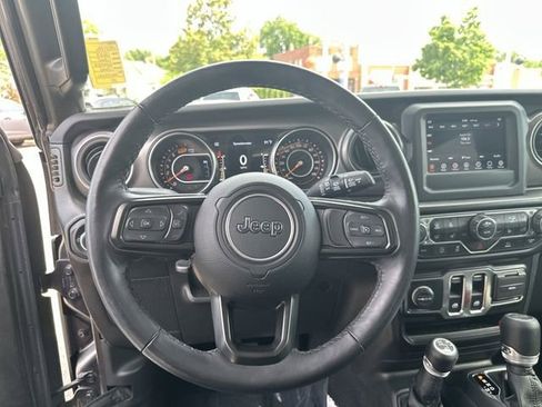 Used 2022 Jeep Wrangler Sport AWD/4WD image 12