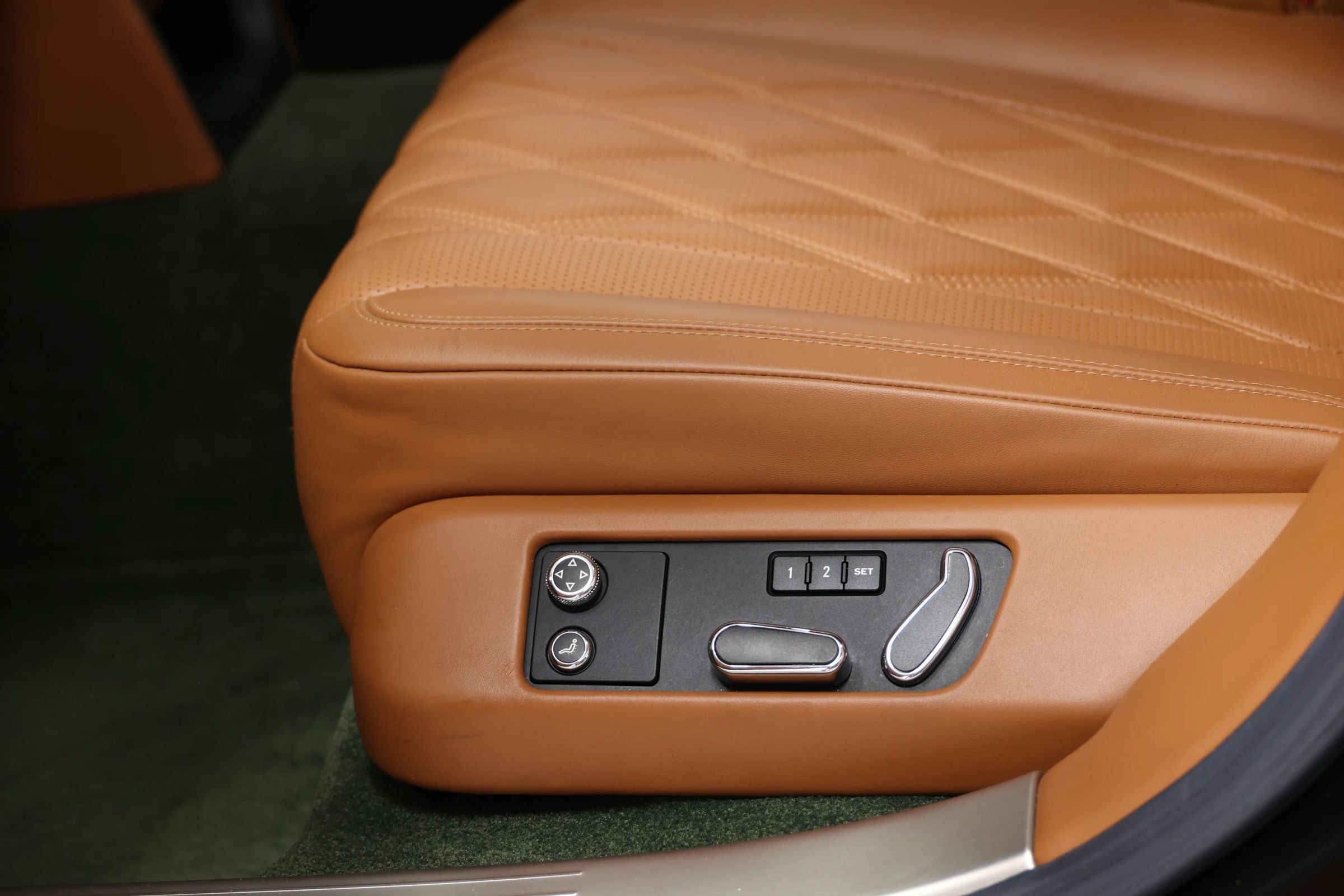 Used 2016 Bentley Flying Spur W12 AWD/4WD image 44