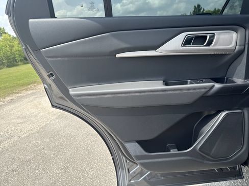 New 2026 Ford Explorer Active RWD image 23