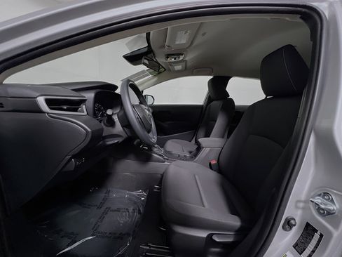 Used 2025 Toyota Corolla LE image 15