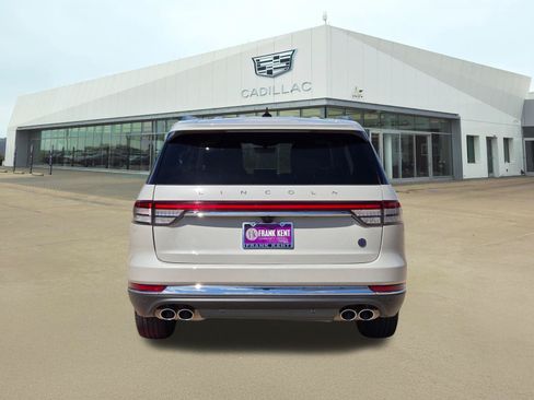 Used 2024 Lincoln Aviator Reserve w/ Equipment Group 201A AWD/4WD image 5