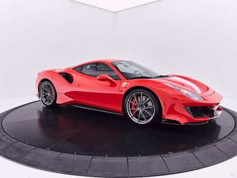 Used 2020 Ferrari 488 Pista Coupe RWD image 25