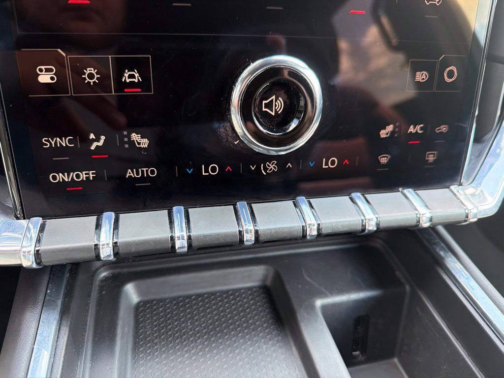Used 2026 GMC Acadia Elevation w/ Elevation Premium Package FWD image 22