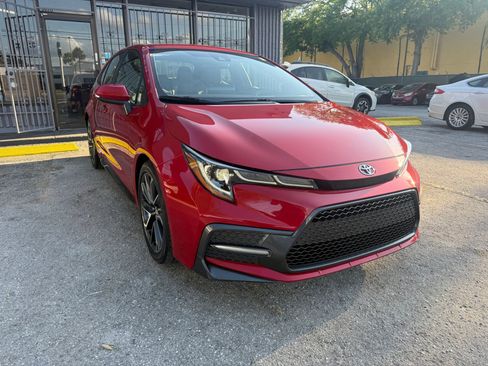 Used 2020 Toyota Corolla SE image 3