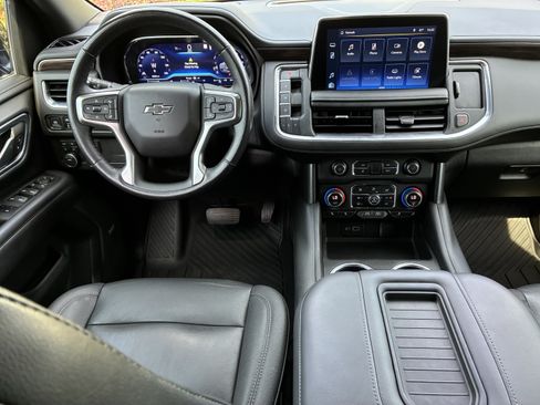 Used 2022 Chevrolet Tahoe Z71 w/ Luxury Package AWD/4WD image 24