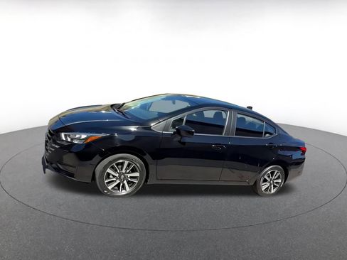 Used 2025 Nissan Versa SV FWD image 7