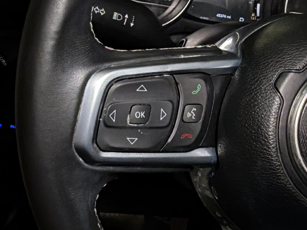 Used 2022 Jeep Wrangler Unlimited Sahara AWD/4WD image 24