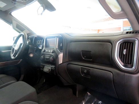 Used 2019 Chevrolet Silverado 1500 LT w/ Z71 Off-Road Package image 28