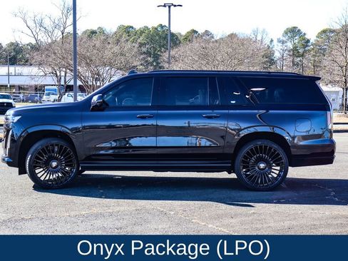 Used 2021 Cadillac Escalade ESV Sport Platinum w/ LPO, ONYX Package image 4