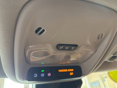 Used 2024 Chevrolet TrailBlazer LT w/ Convenience Package image 41