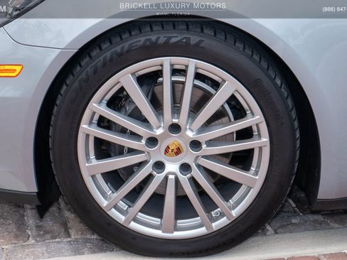 Used 2019 Porsche Panamera RWD image 41