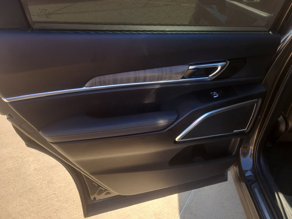 Used 2023 Kia Telluride SX FWD image 13