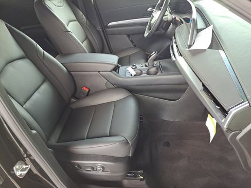 Certified 2025 Cadillac XT4 Premium Luxury image 15