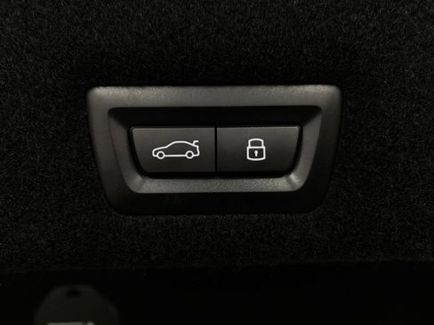 Certified 2025 BMW 740i xDrive image 6