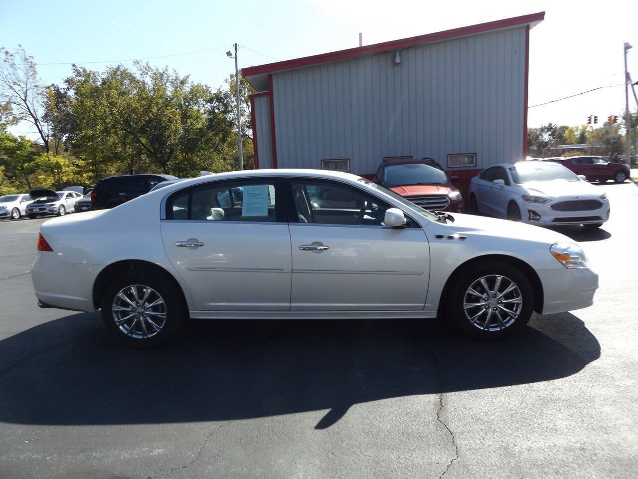 Used 2011 Buick Lucerne CXL FWD image 6