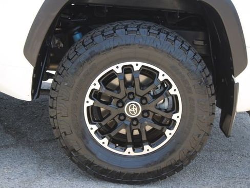 Used 2022 Toyota Tundra SR5 w/ TRD Off-Road Package AWD/4WD image 10