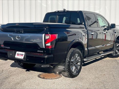 Used 2022 Nissan Titan Platinum Reserve w/ Moonroof Package image 17