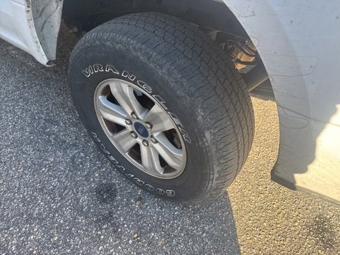 Used 2016 Ford F150 XL w/ Equipment Group 101A Mid image 6