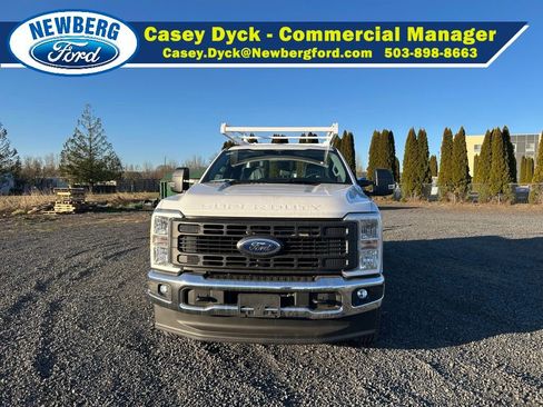 New 2026 Ford F250 XL w/ XL Chrome Package image 3