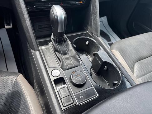 Used 2023 Volkswagen Atlas SEL R-Line AWD/4WD image 36