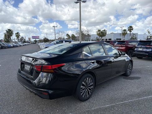 Certified 2024 Nissan Altima 2.5 SV image 4