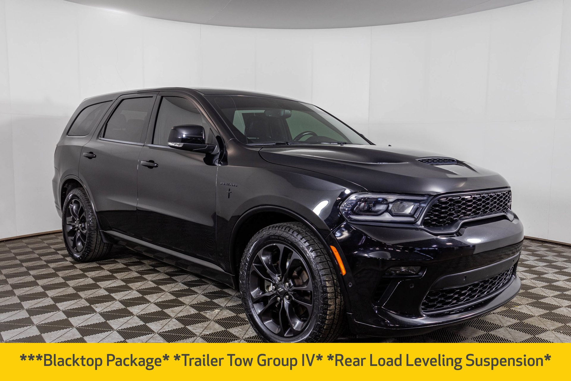 Used 2021 Dodge Durango R/T w/ Blacktop Package AWD/4WD image 17