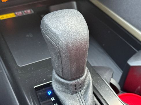 Used 2025 Toyota Camry Hybrid image 20