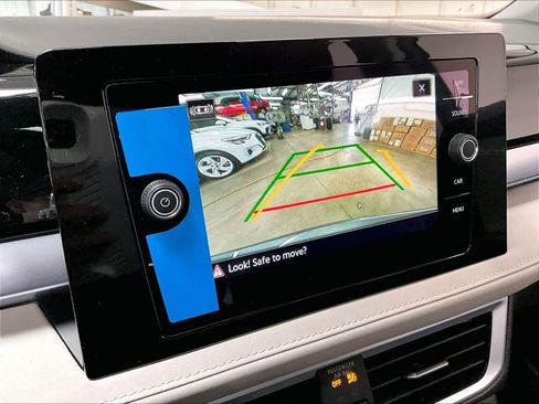 New 2026 Volkswagen Taos SE FWD image 20