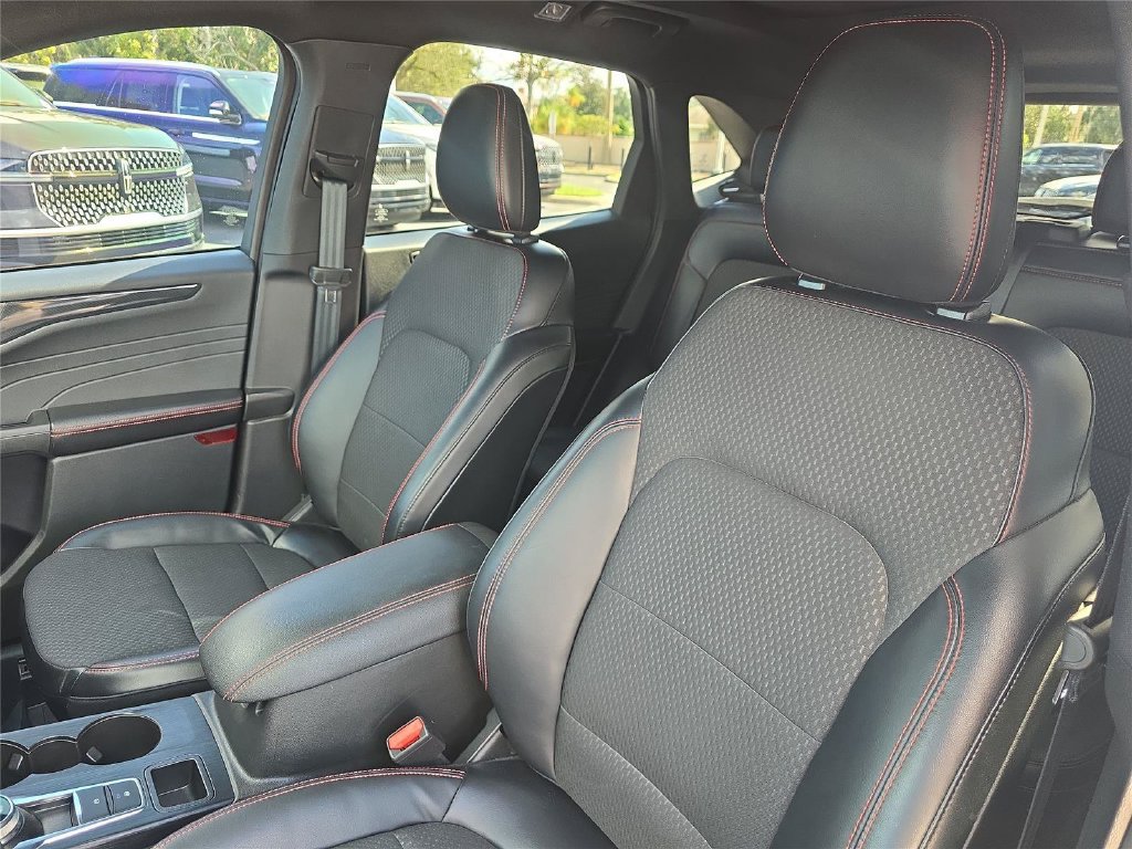 Used 2023 Ford Escape ST-Line w/ Tech Pack #1 FWD image 18