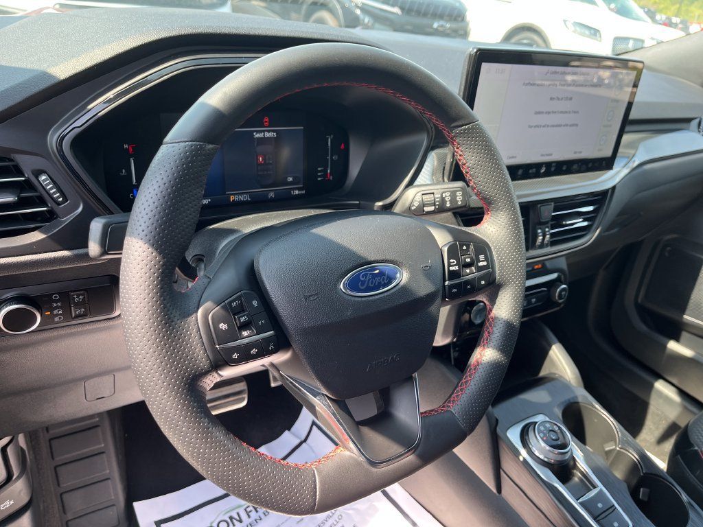 Used 2023 Ford Escape ST-Line w/ Tech Pack #1 AWD/4WD image 14