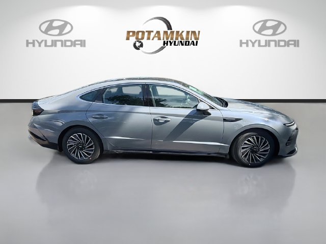 New 2026 Hyundai Sonata SEL FWD image 4