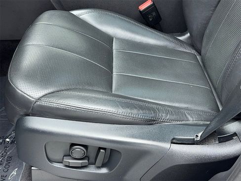 Used 2020 Land Rover Discovery HSE image 41