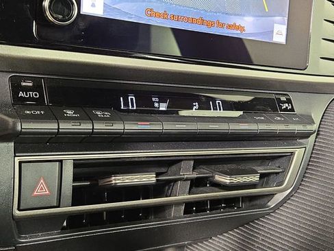 Used 2025 Toyota Camry SE image 20