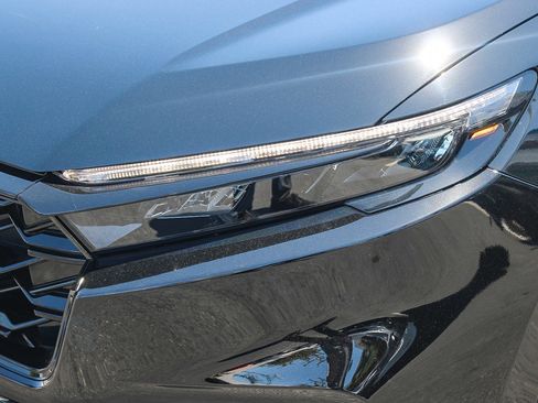 Used 2025 Honda CR-V Sport-L image 5