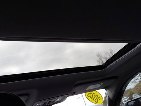 Used 2025 Chevrolet Silverado 2500 LTZ w/ LTZ Premium Package image 24