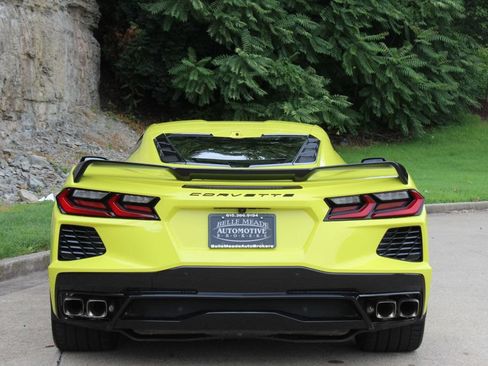 Used 2022 Chevrolet Corvette Stingray Premium Cpe w/ Z51 Performance Package RWD image 6
