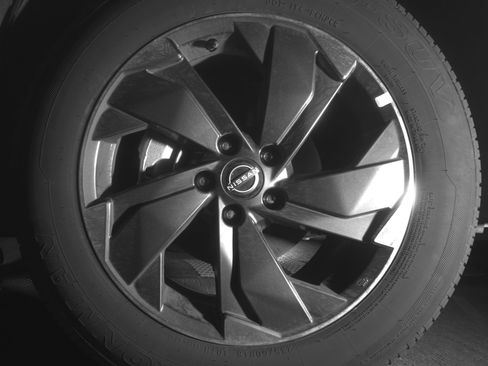 Used 2025 Nissan Rogue SV FWD image 12