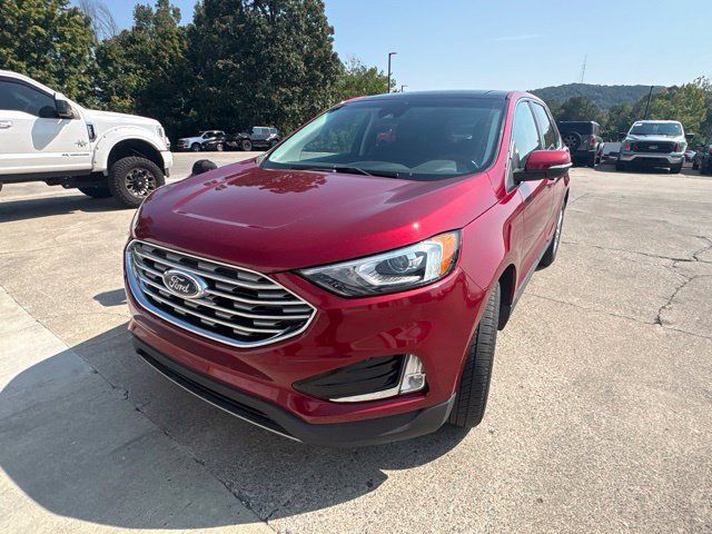 Used 2019 Ford Edge SEL w/ Equipment Group 201A FWD image 4