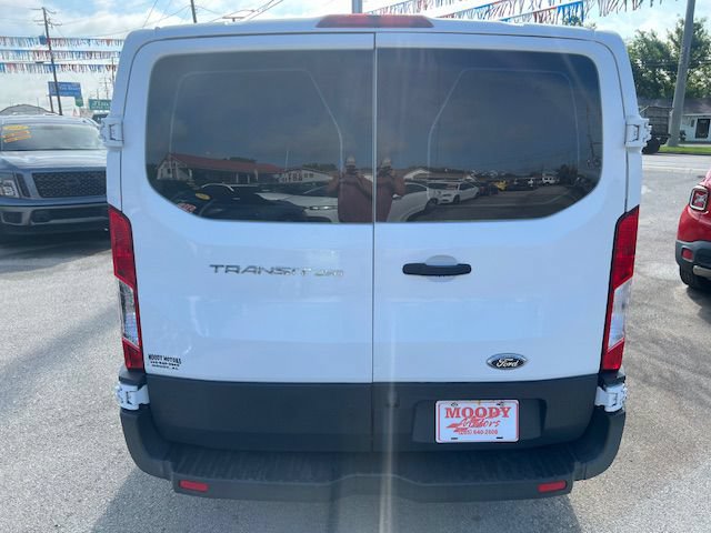 Used 2016 Ford Transit 250 130 Low Roof w/ Exterior Upgrade Package RWD image 6