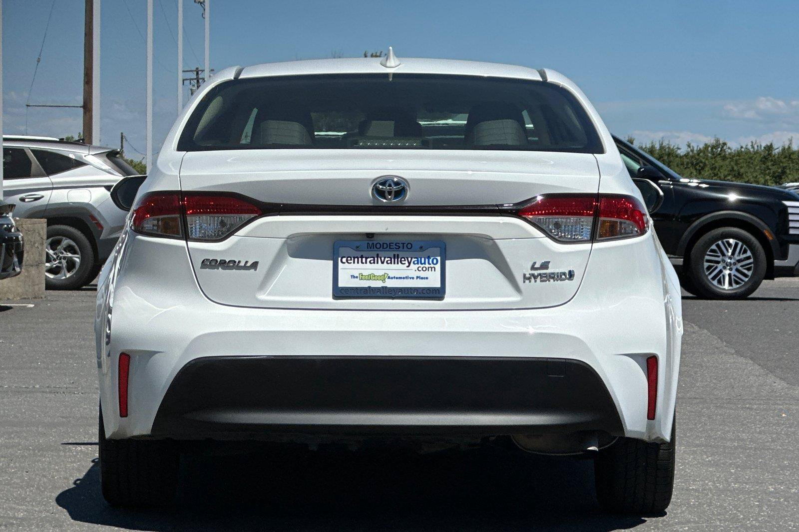 Used 2023 Toyota Corolla Hybrid Sedan FWD image 4