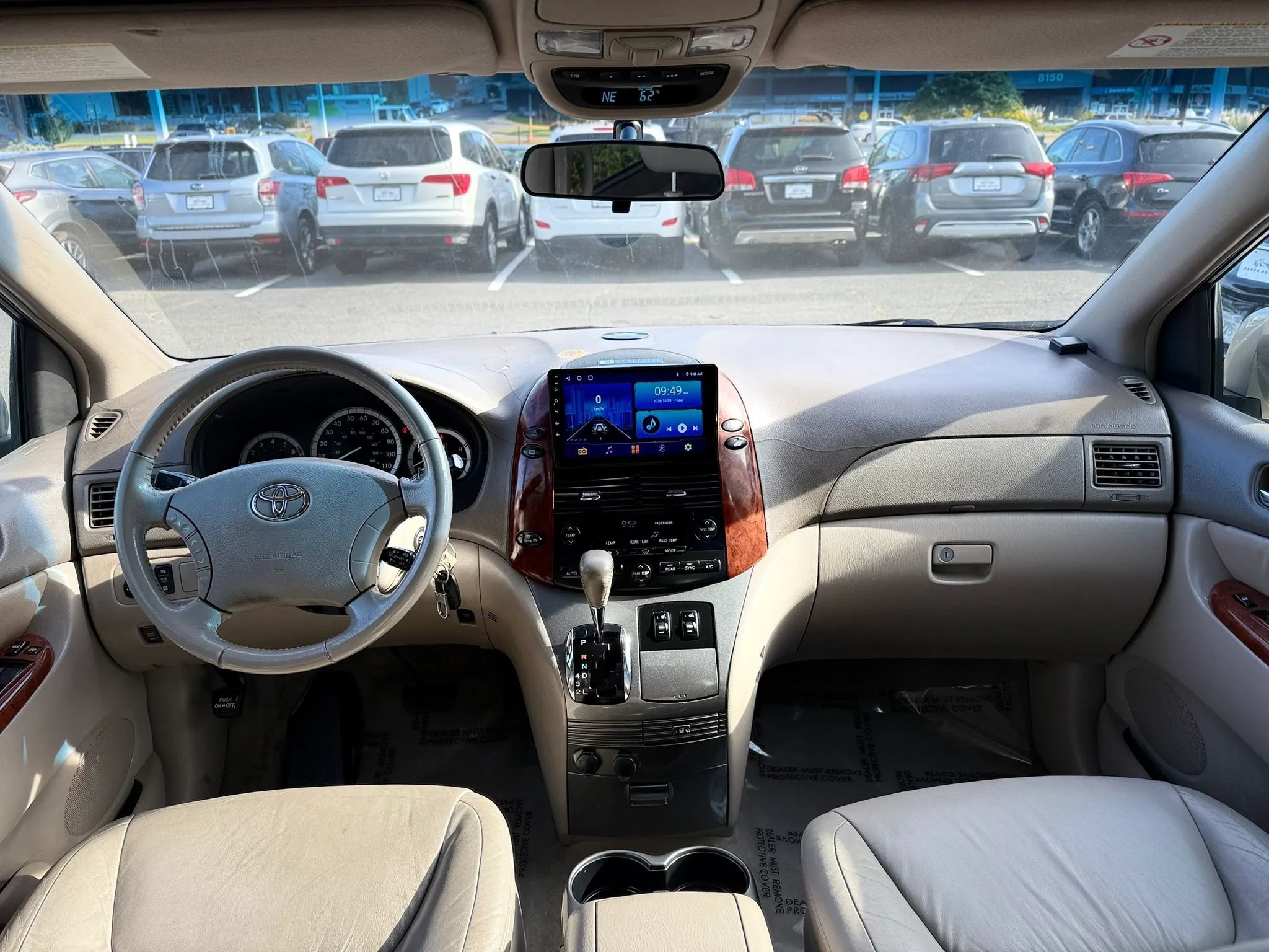 Used 2004 Toyota Sienna XLE w/ XLE Pkg 12 FWD image 11