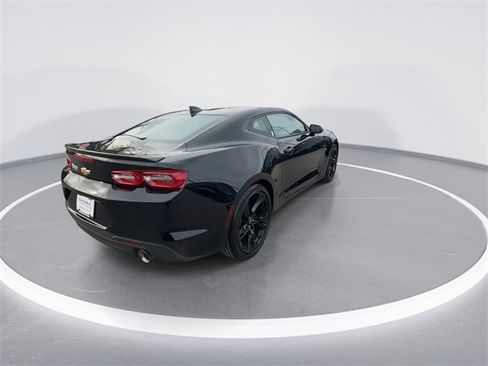 Used 2023 Chevrolet Camaro LT image 8