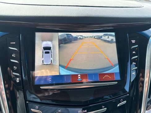Used 2019 Cadillac Escalade Luxury AWD/4WD image 10