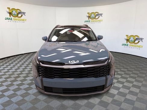 Used 2026 Kia Sportage EX w/ EX Panoramic Sunroof Package image 3