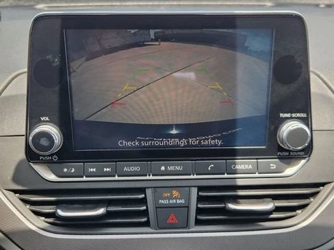 Used 2025 Nissan Altima 2.5 SR FWD image 16