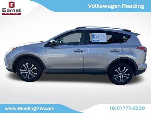 Used 2016 Toyota RAV4 LE image 2
