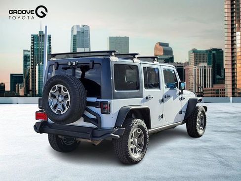 Used 2015 Jeep Wrangler Unlimited Rubicon w/ Connectivity Group image 6